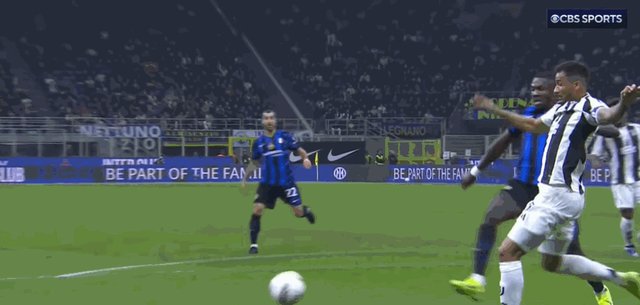 1730057638975023884.gif 【意甲】国米4比4尤文,耶尔德兹替补梅开二度扳平