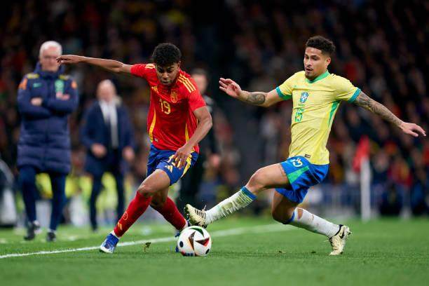 开云官网-【现场】巴萨神童征服伯纳乌，西班牙找到秘密武器？