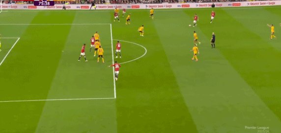 开云移动端-【英超】被射23次+逃脱点球，瓦拉内助曼联1-0开门红