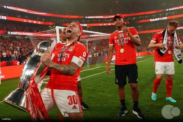 1686382348341009482.jpg kaiyun-葡超新标王 本菲卡3千万欧买柯克曲 解约金1.2亿